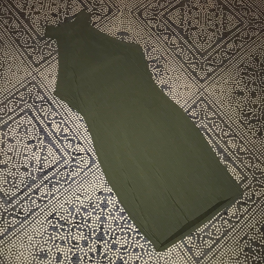 Form fitting Choker dress